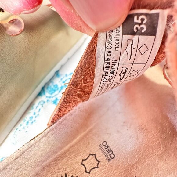 Sandals - Picture 3 of 8